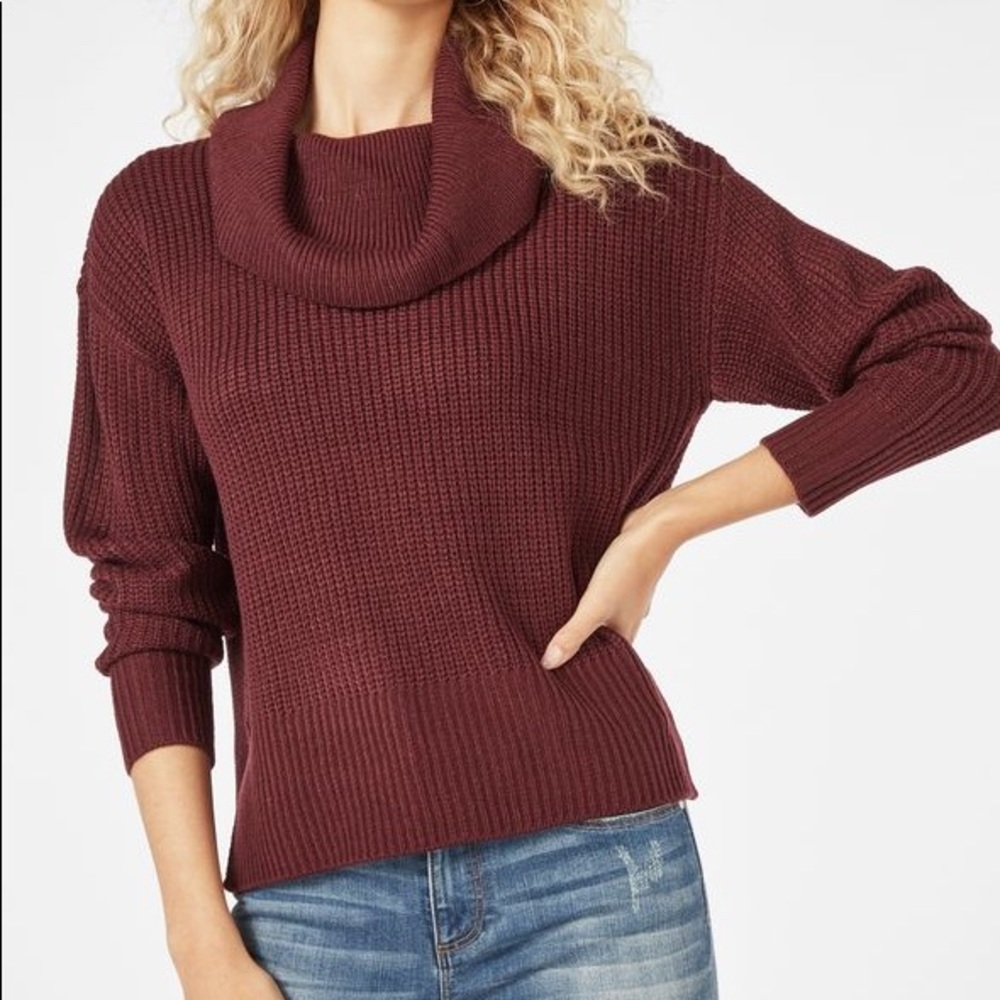 SHOE DAZZLE - Side Slit Tunic Sweater Windsor